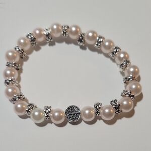 Elegant Light Pink Pearl and Silver Bracelet